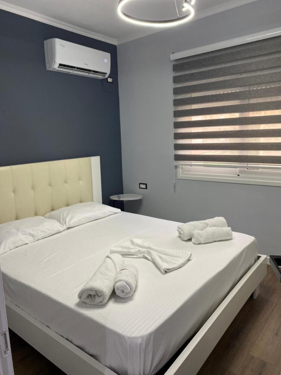 Cambel Luxury Apartment Sarandë
